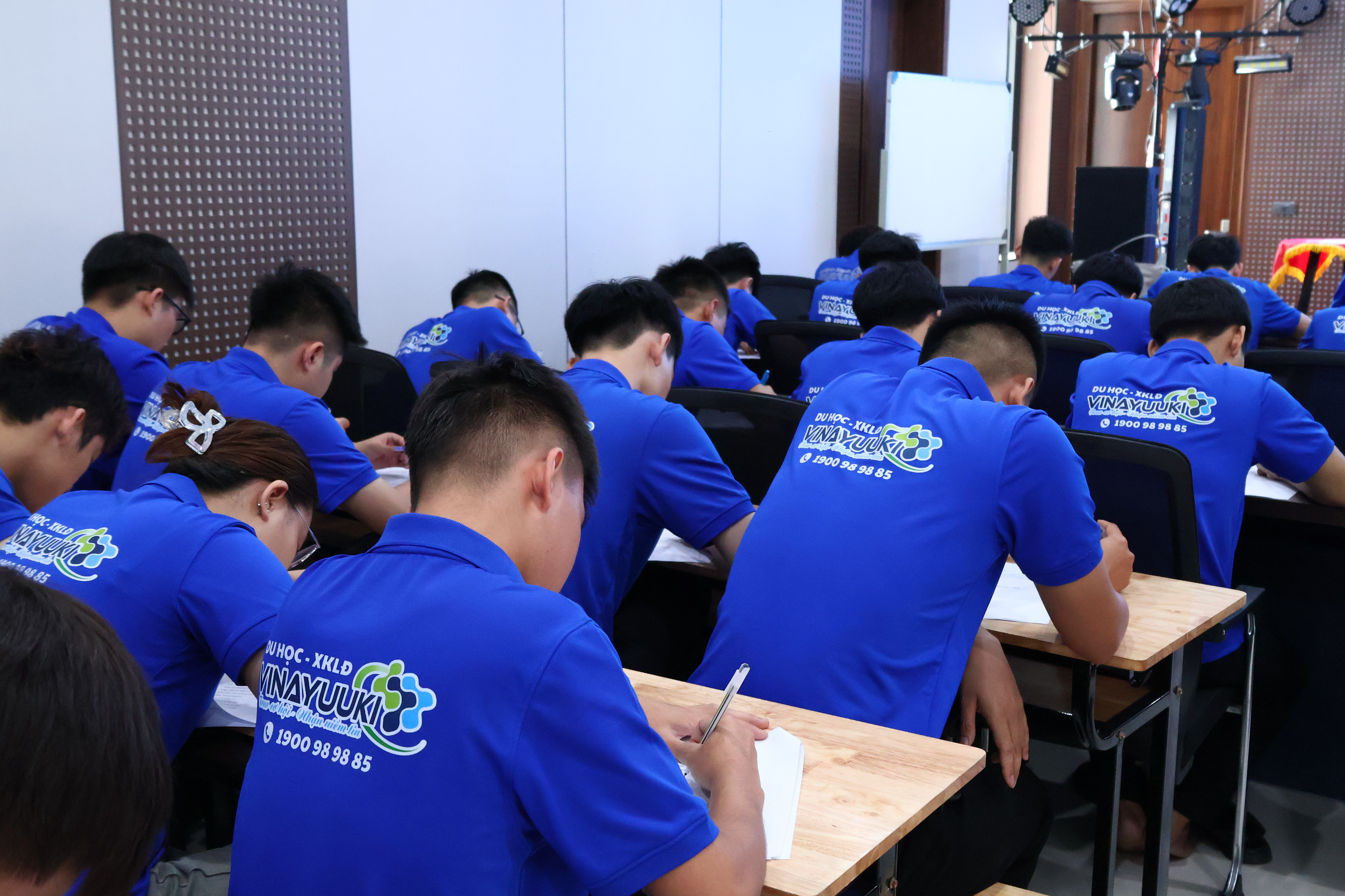 Visa D2-6 Hàn Quốc dành cho học sinh học lực trung bình có phù hợp không?